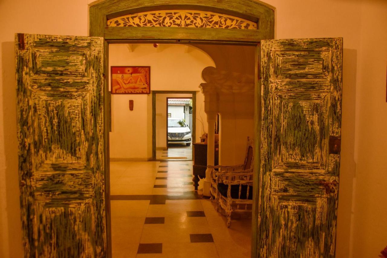 Oriental Rest Hotel Хикадува Екстериор снимка