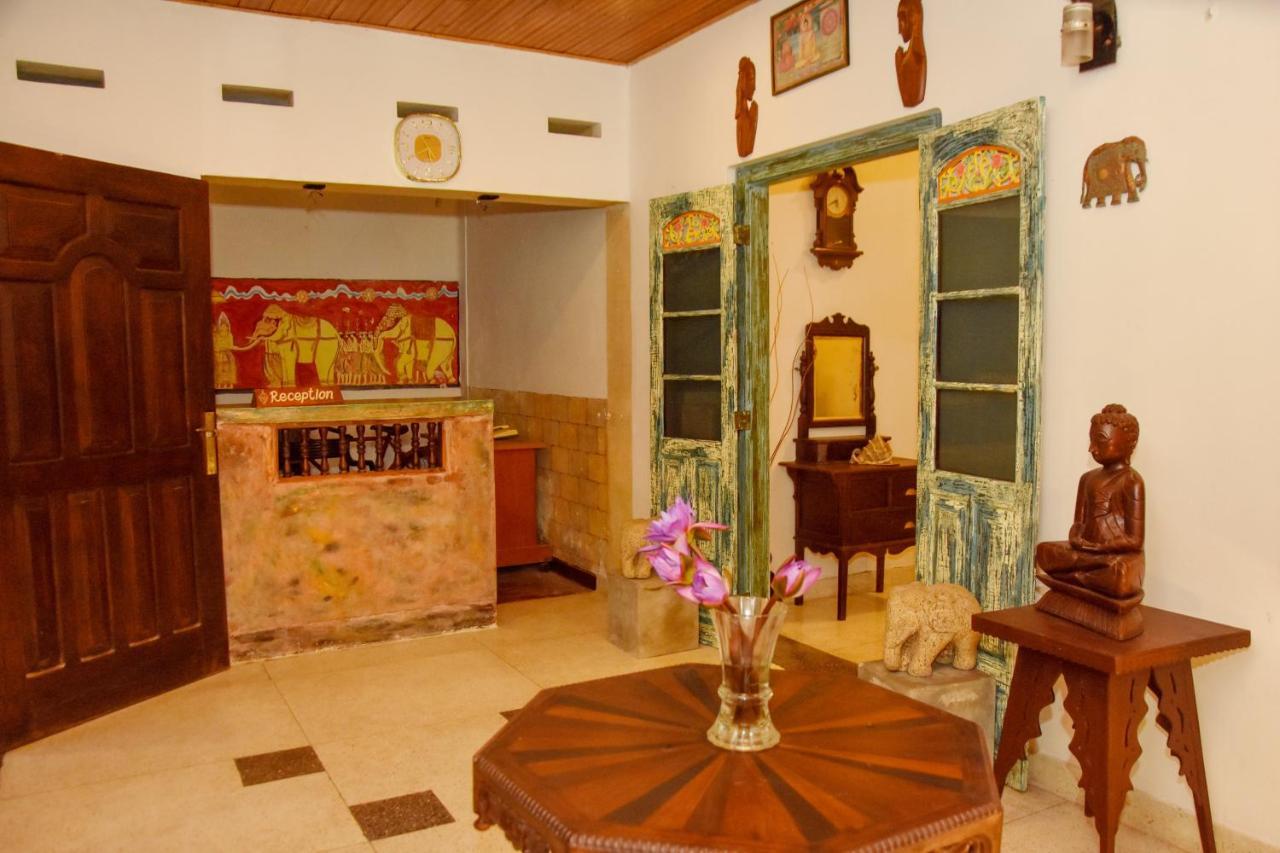 Oriental Rest Hotel Хикадува Екстериор снимка